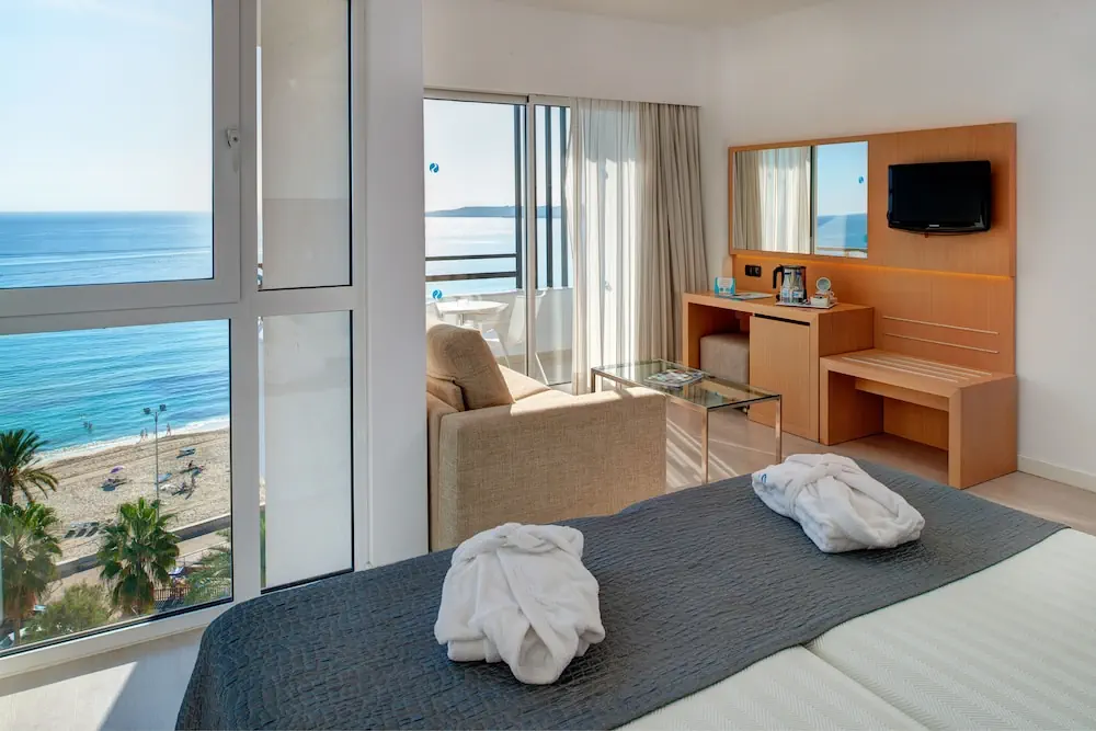 HOTEL: CM Playa del Moro Hotel