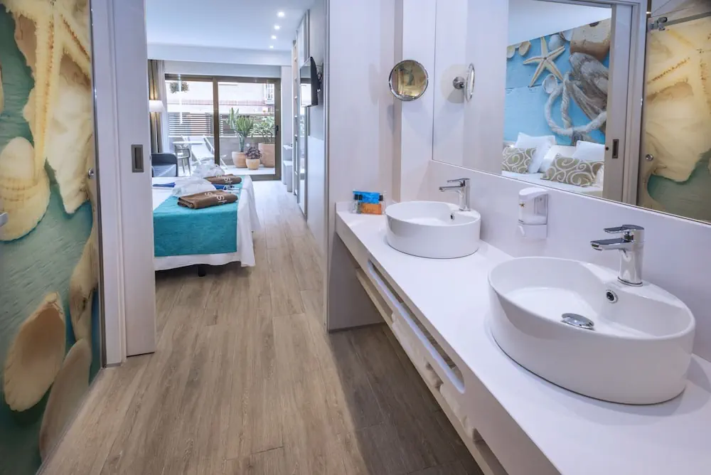 HOTEL: Sumus Stella and Spa