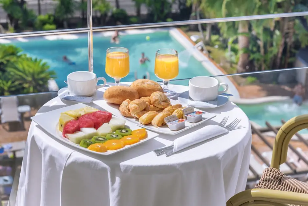 HOTEL: Sumus Stella and Spa