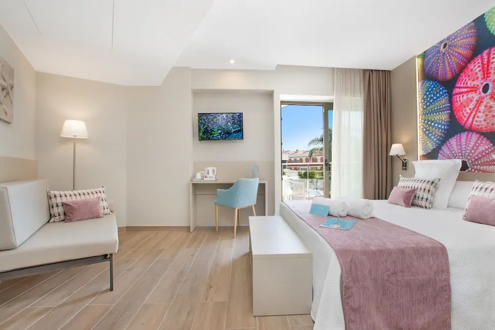 HOTEL: Sumus Stella and Spa