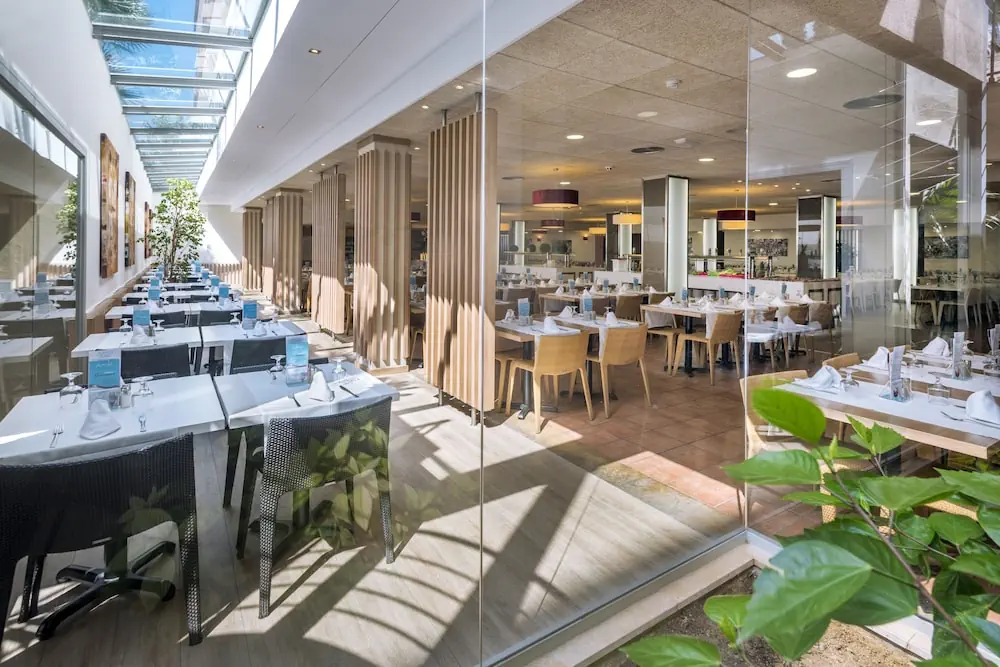 HOTEL: Sumus Stella and Spa
