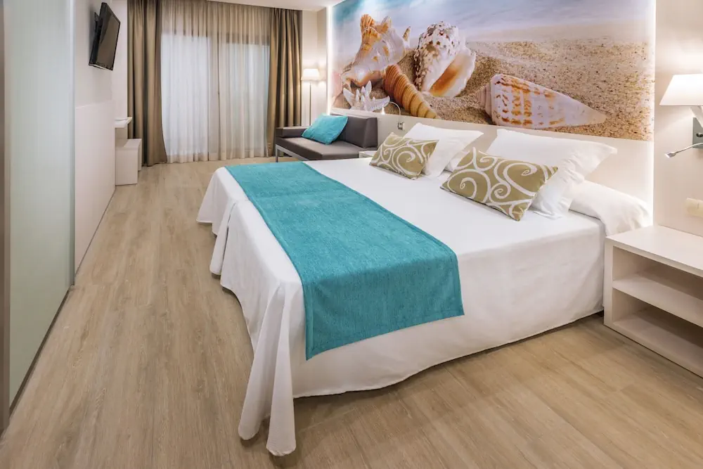 HOTEL: Sumus Stella and Spa