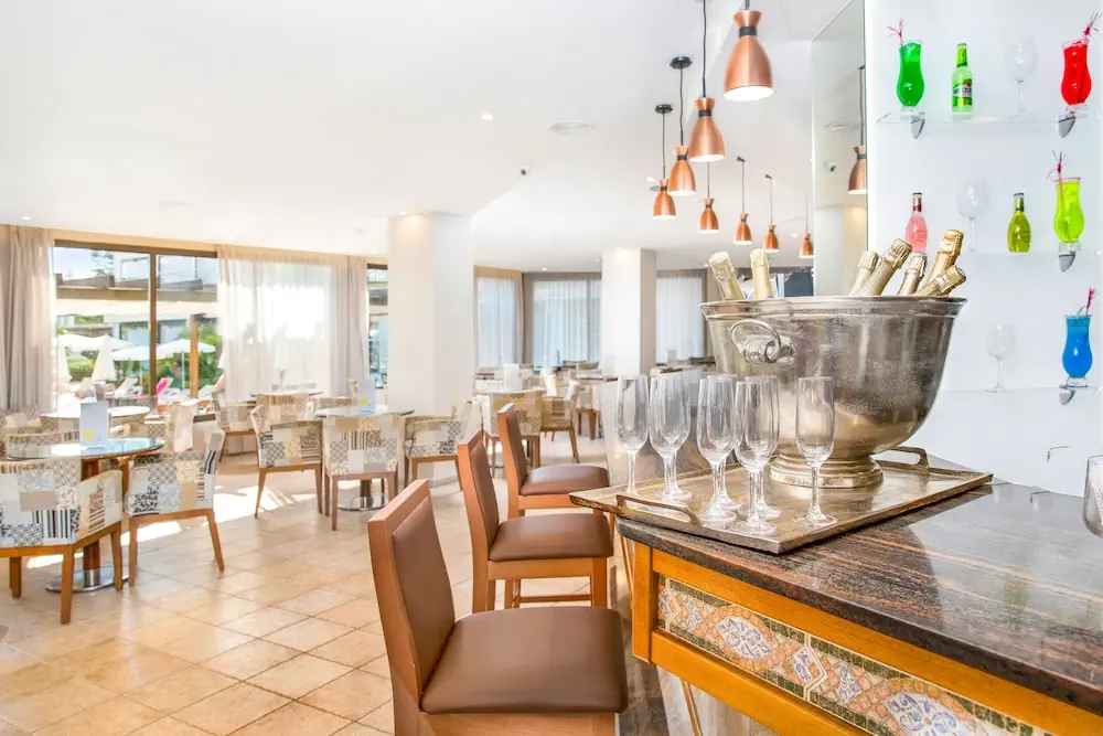 HOTEL: Sumus Stella and Spa