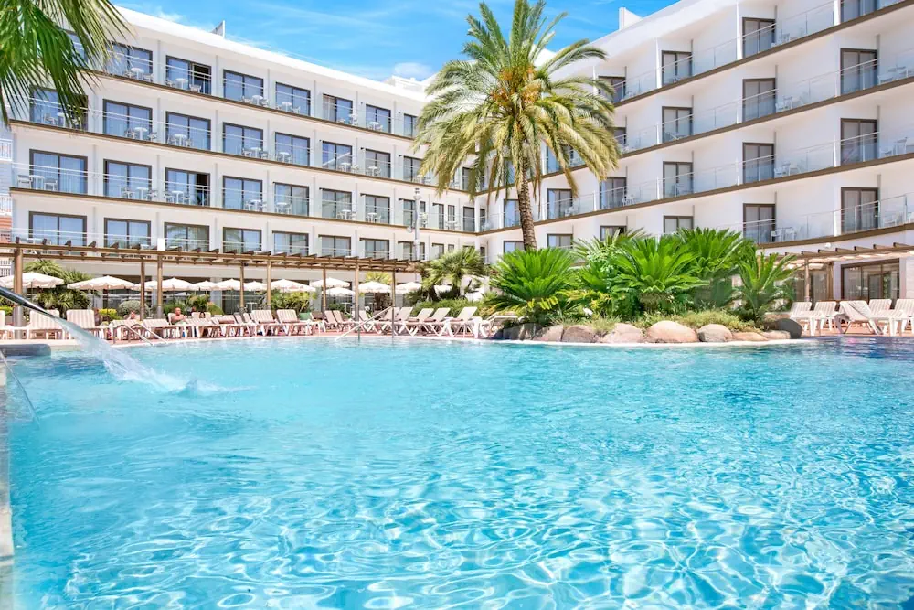 HOTEL: Sumus Stella and Spa