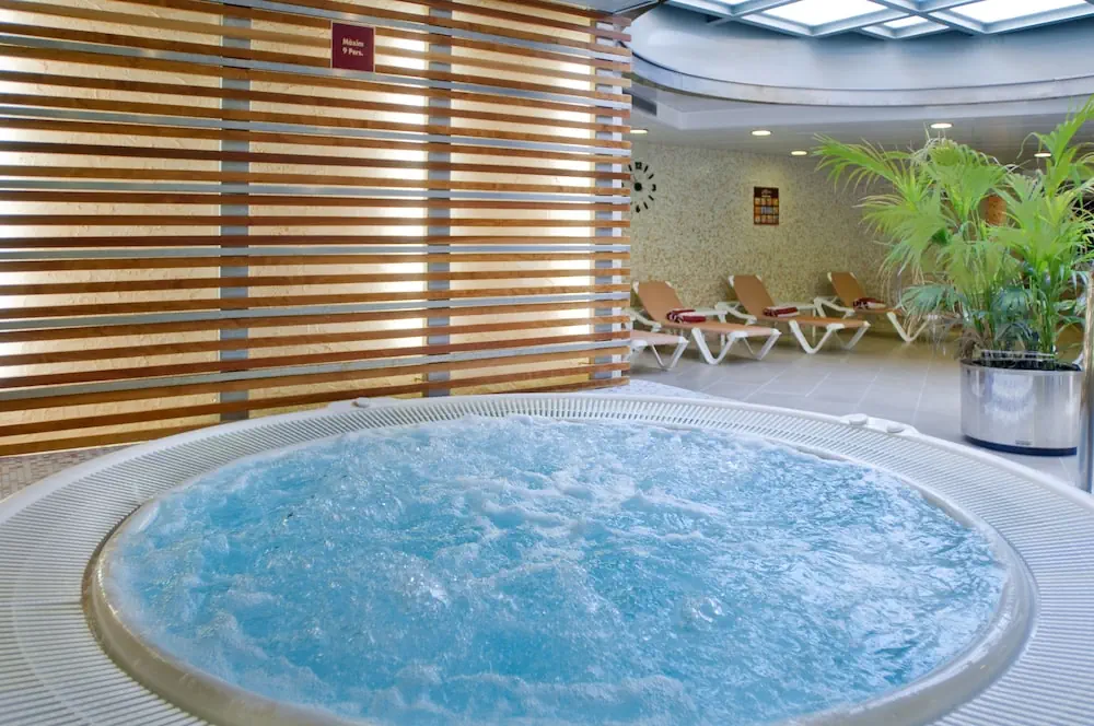 HOTEL: Sumus Stella and Spa