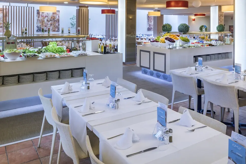 HOTEL: Sumus Stella and Spa