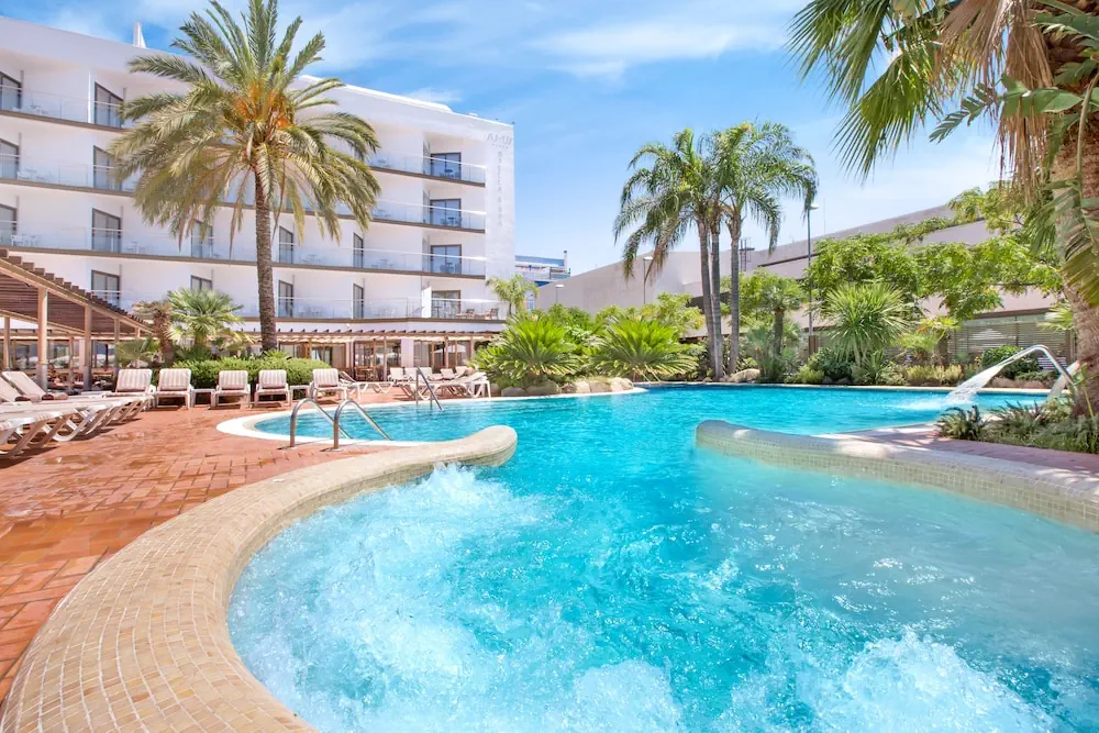 HOTEL: Sumus Stella and Spa