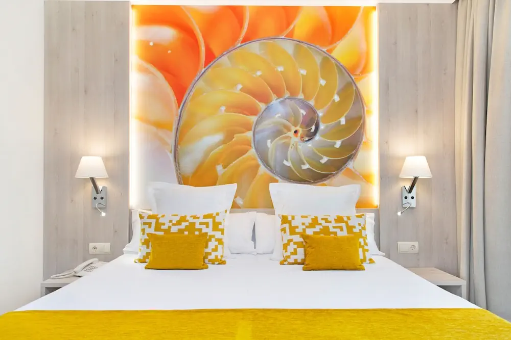 HOTEL: Sumus Stella and Spa