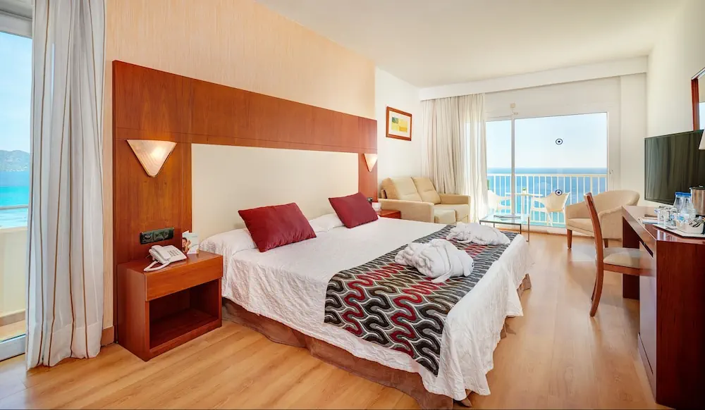 HOTEL: CM Castell de Mar Hotel