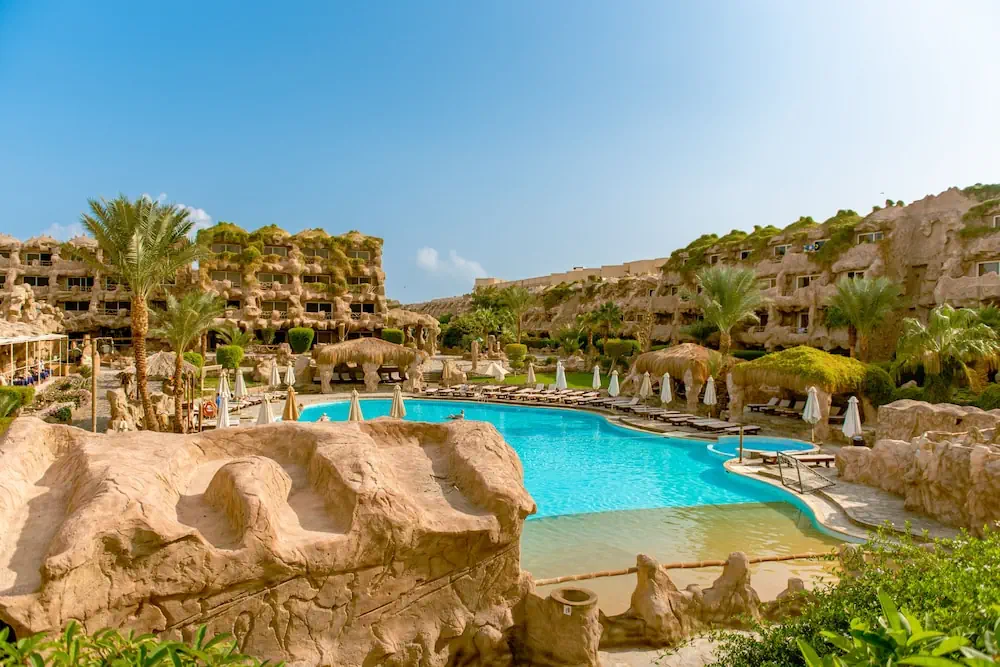 Caves Beach Resort