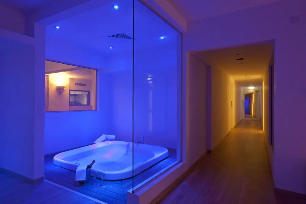 HOTEL: Sandy Beach Hotel and Spa