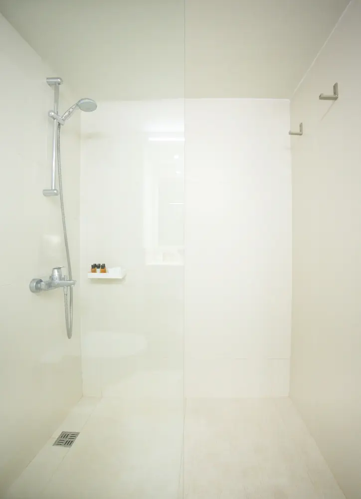 HOTEL: Sandy Beach Hotel and Spa