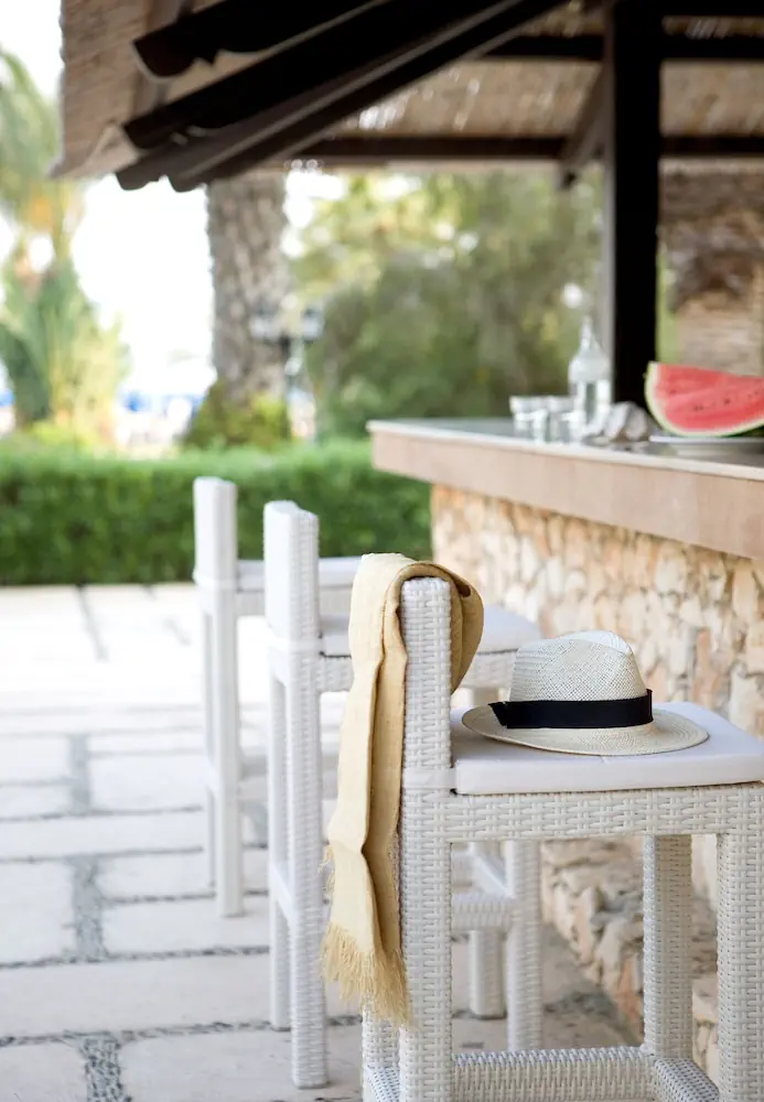 HOTEL: Sandy Beach Hotel and Spa