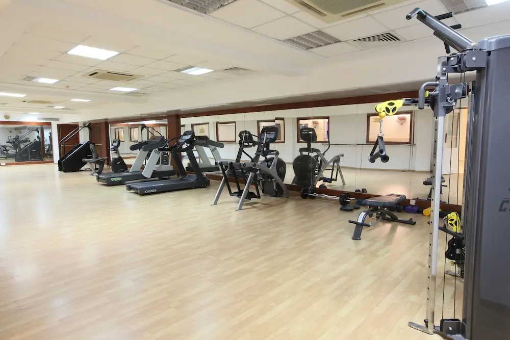 HOTEL: Sandy Beach Hotel and Spa