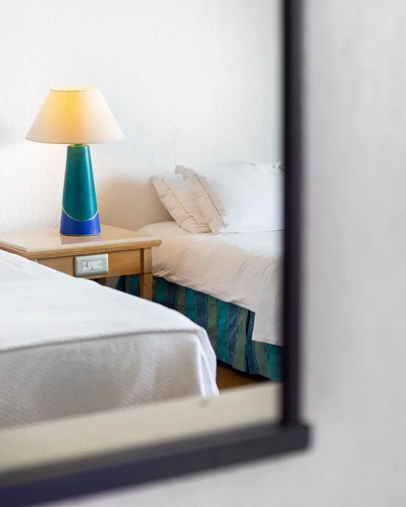 HOTEL: Coral Beach Hotel and Resort