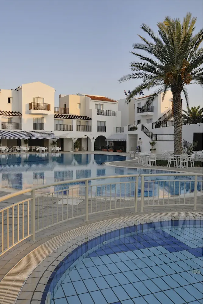 HOTEL: Akti Beach Village Resort