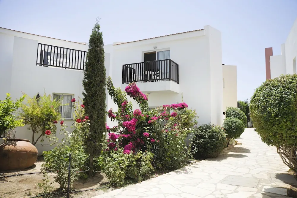 HOTEL: Akti Beach Village Resort