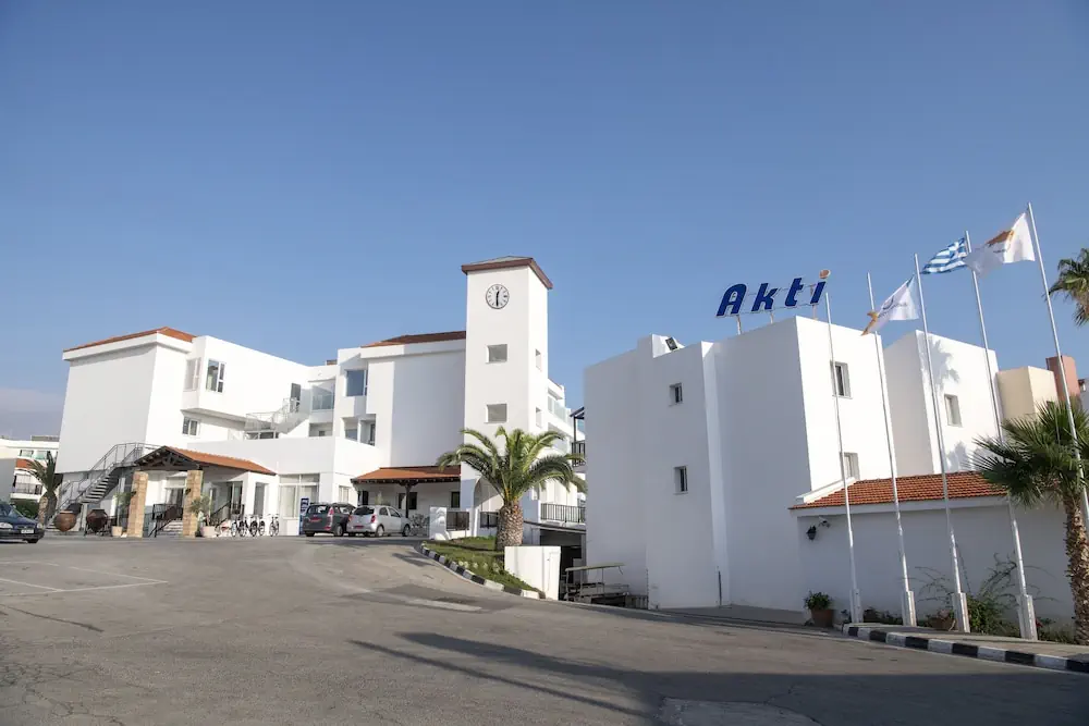 HOTEL: Akti Beach Village Resort