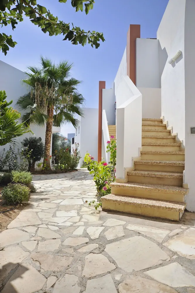 HOTEL: Akti Beach Village Resort