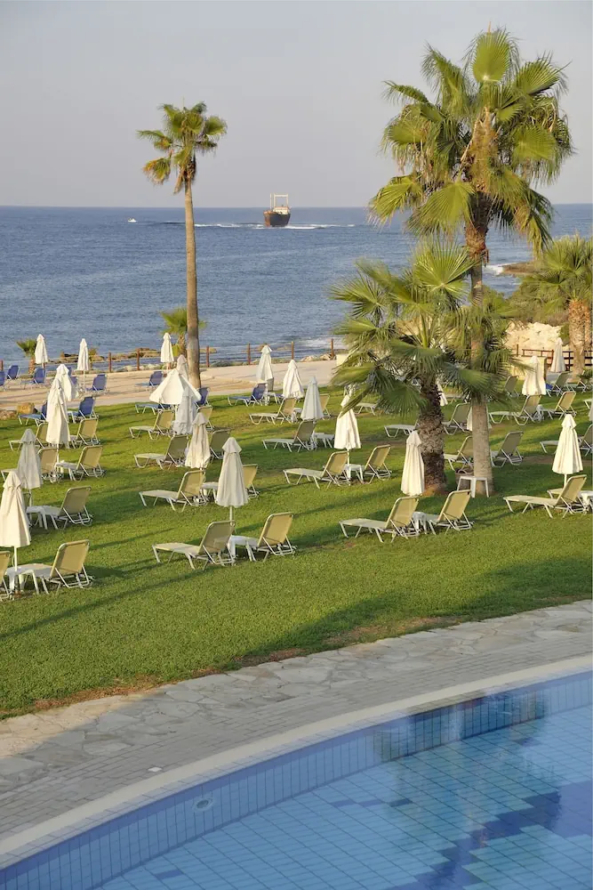 HOTEL: Akti Beach Village Resort