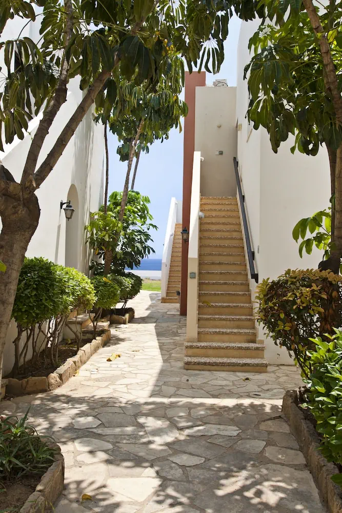 HOTEL: Akti Beach Village Resort