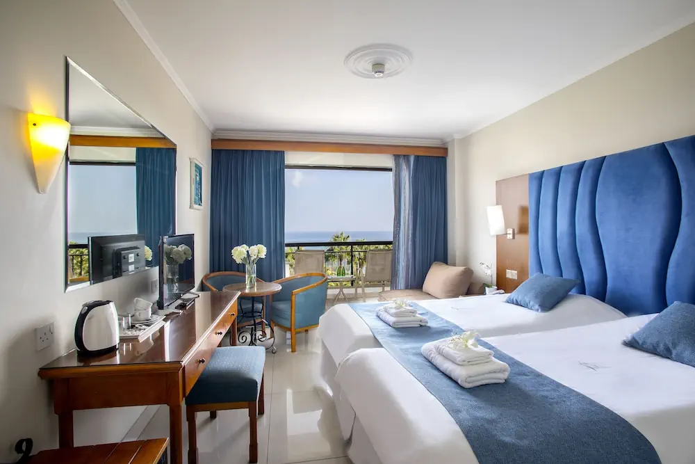 HOTEL: Anastasia Waterpark Beach Resort