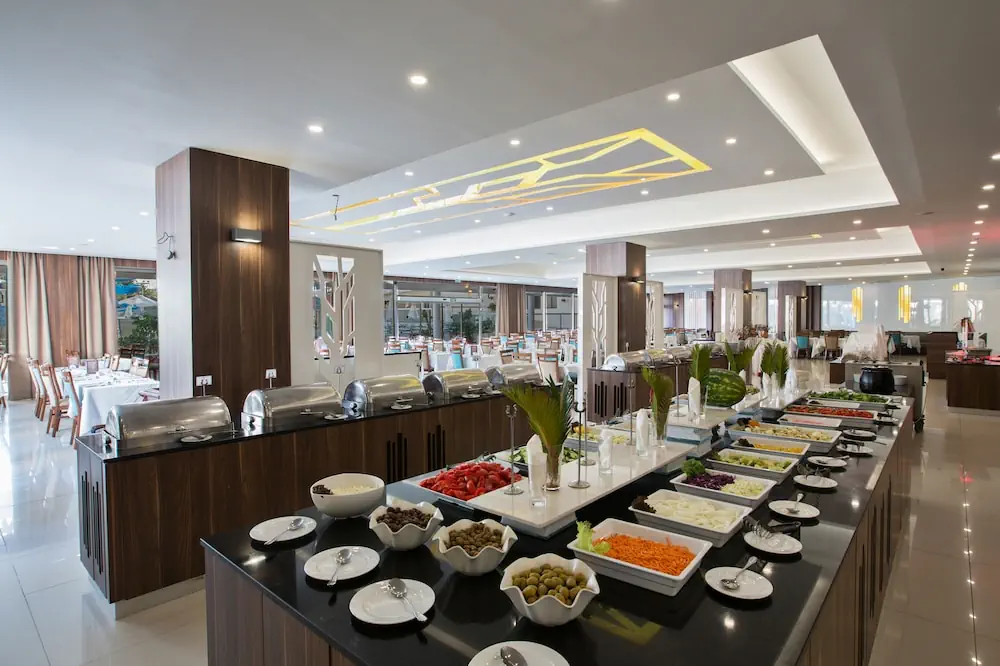 HOTEL: Anastasia Waterpark Beach Resort