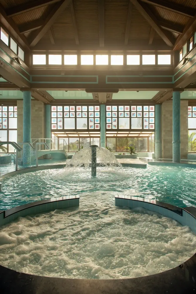 HOTEL: Mitsis Royal Mare