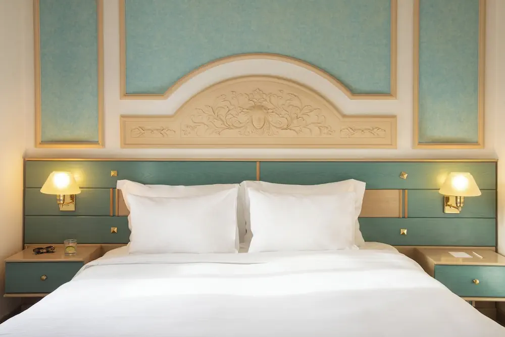HOTEL: Mitsis Royal Mare