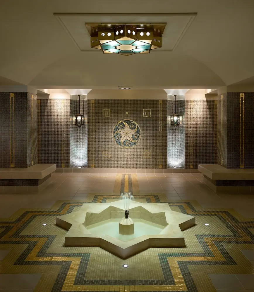 HOTEL: Mitsis Royal Mare