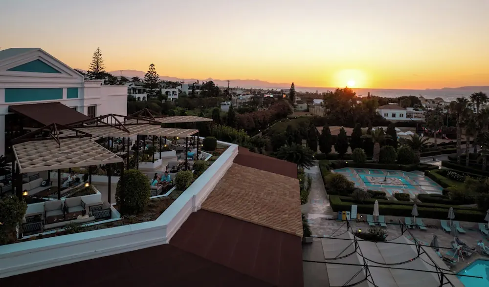 HOTEL: Mitsis Royal Mare