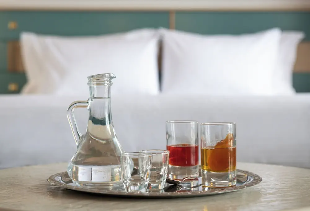 HOTEL: Mitsis Royal Mare