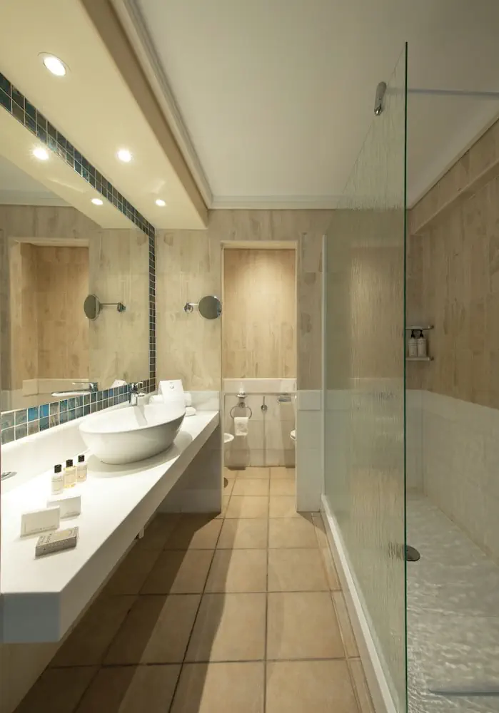 HOTEL: Mitsis Royal Mare
