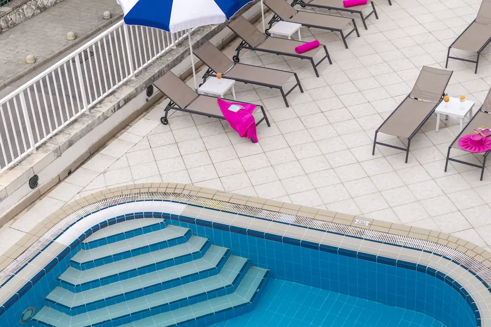 HOTEL: Hotel Komodor