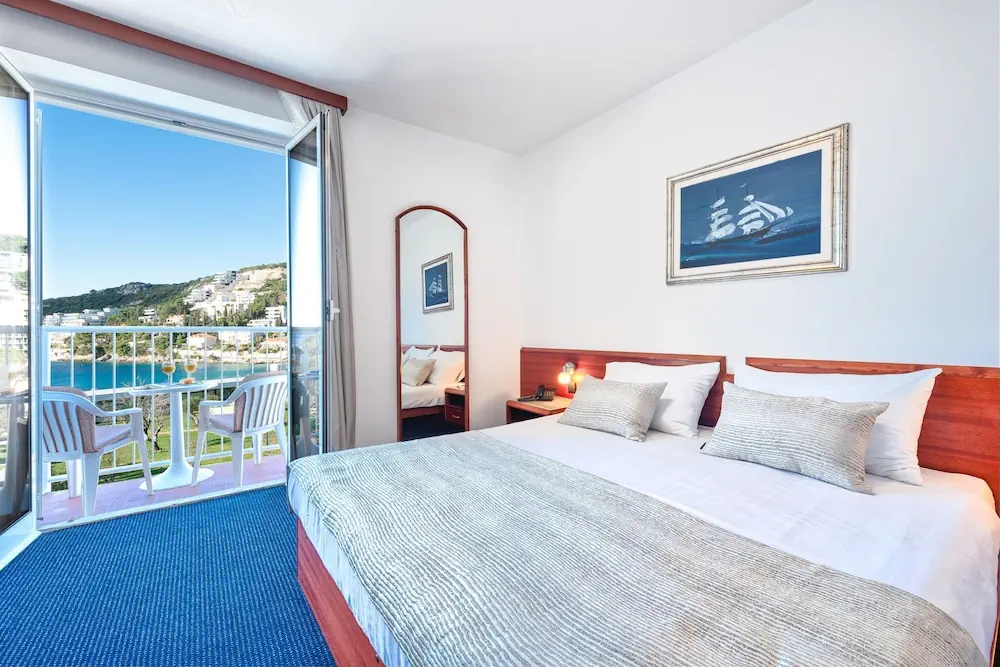 HOTEL: Hotel Komodor