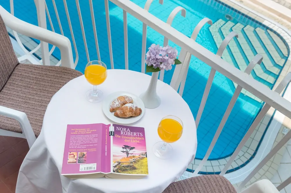 HOTEL: Hotel Komodor