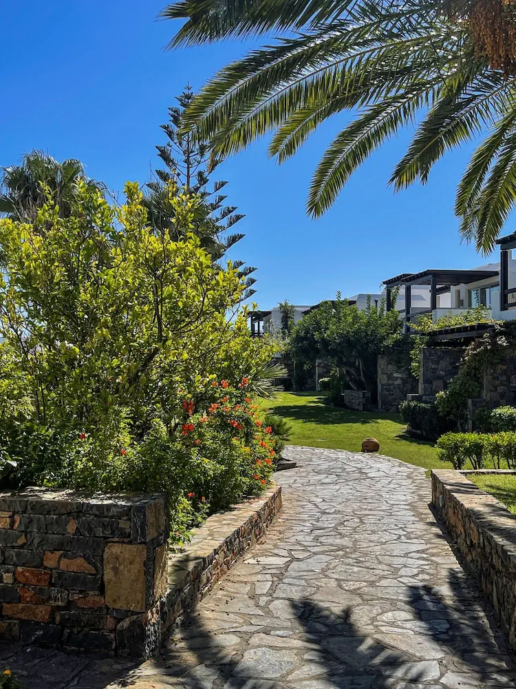 HOTEL: Aquila Elounda Village Resort, Suites and Spa - Adults Only