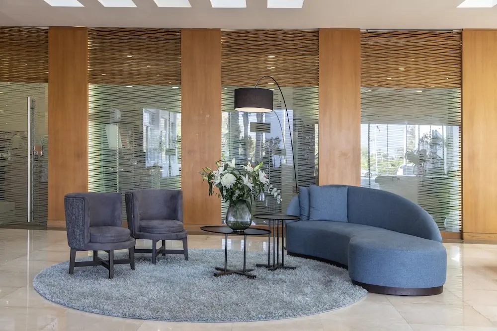 HOTEL: Eden Roc Resort Hotel