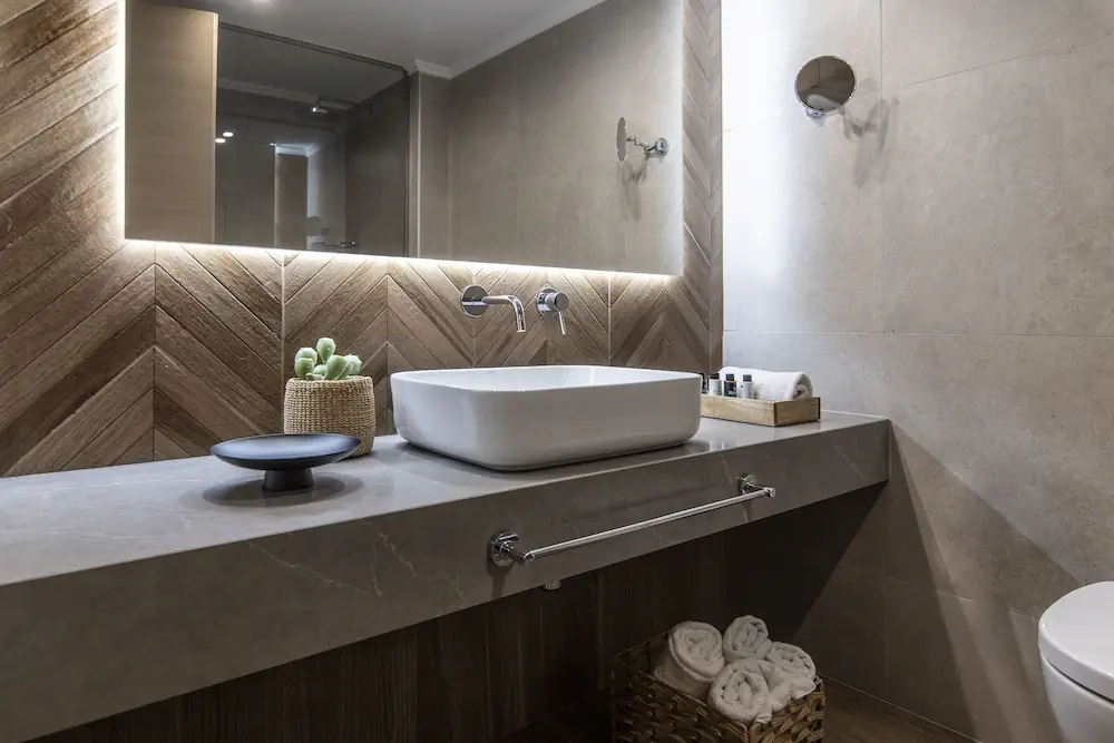 HOTEL: Eden Roc Resort Hotel
