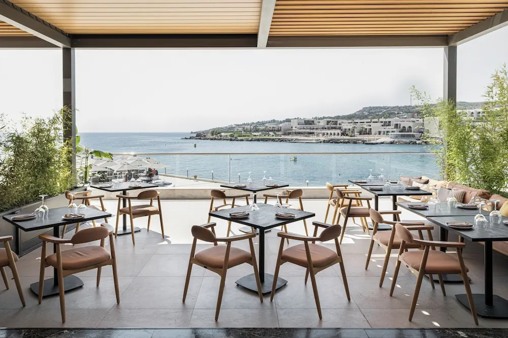 HOTEL: Eden Roc Resort Hotel