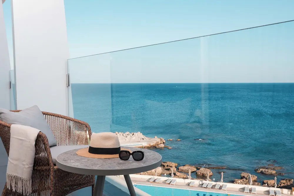 HOTEL: Eden Roc Resort Hotel