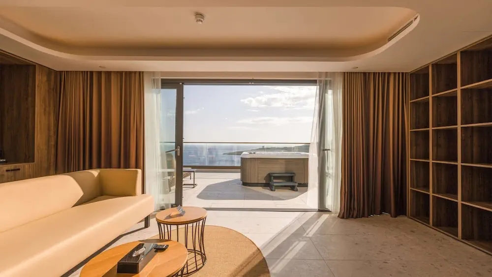 HOTEL: AX ODYCY Hotel