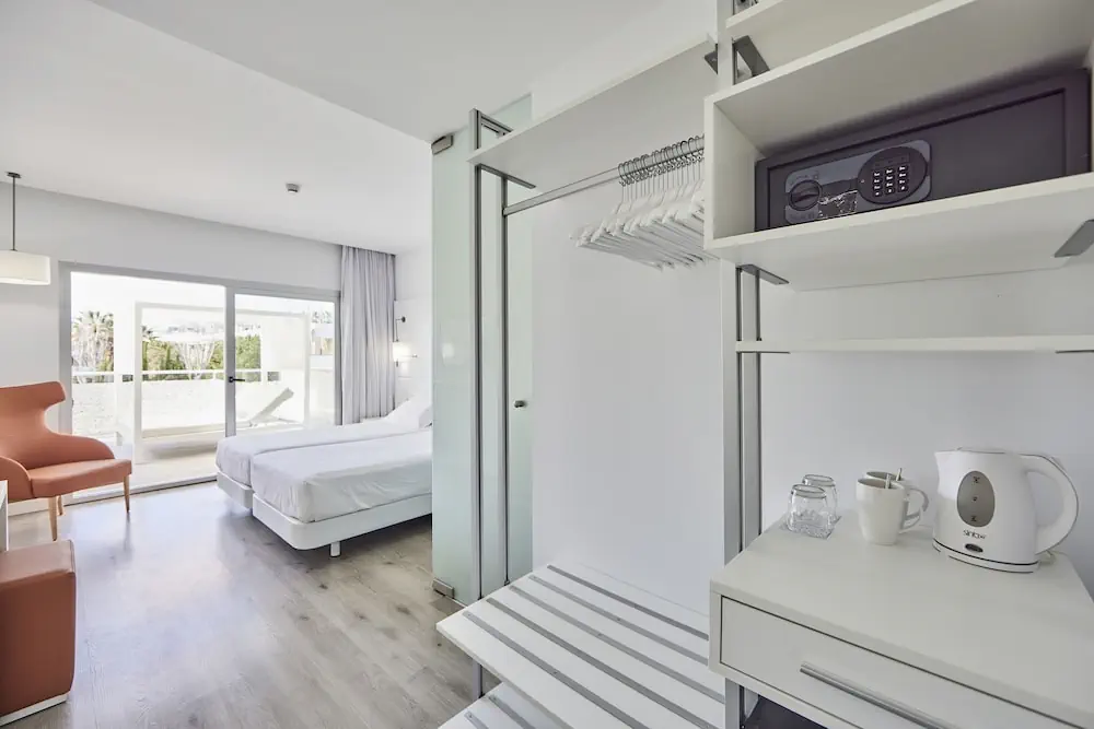 HOTEL: Hotel Astoria Playa - Adults Only