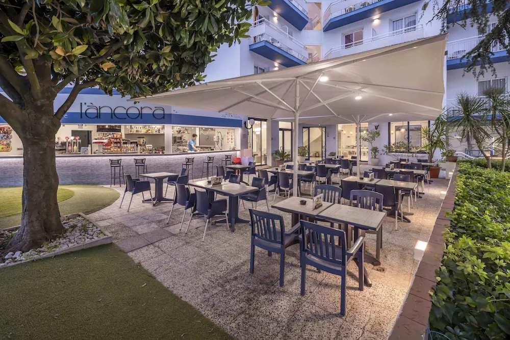 HOTEL: GHT Balmes, Hotel, Aparthotel and SPLASH