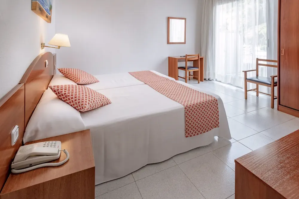 HOTEL: GHT Balmes, Hotel, Aparthotel and SPLASH