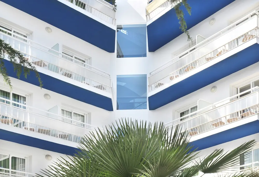 HOTEL: GHT Balmes, Hotel, Aparthotel and SPLASH