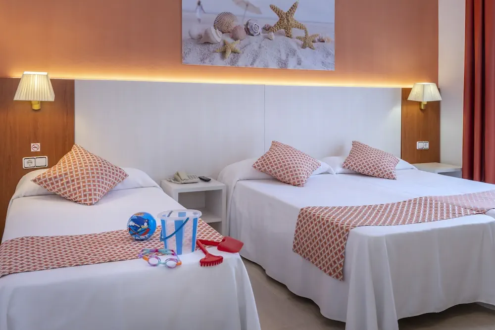 HOTEL: GHT Balmes, Hotel, Aparthotel and SPLASH