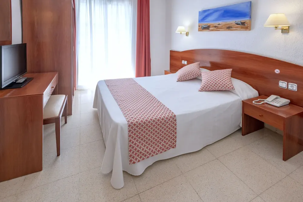 HOTEL: GHT Balmes, Hotel, Aparthotel and SPLASH