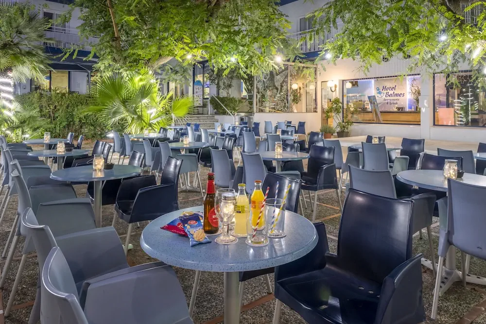 HOTEL: GHT Balmes, Hotel, Aparthotel and SPLASH