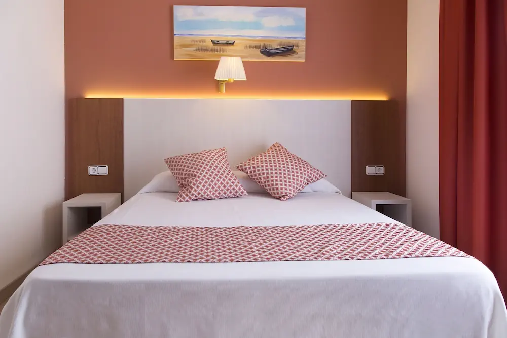 HOTEL: GHT Balmes, Hotel, Aparthotel and SPLASH